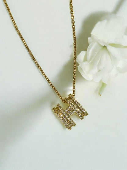 GOLDEN DIAMOND H NOELIE NECKLACE