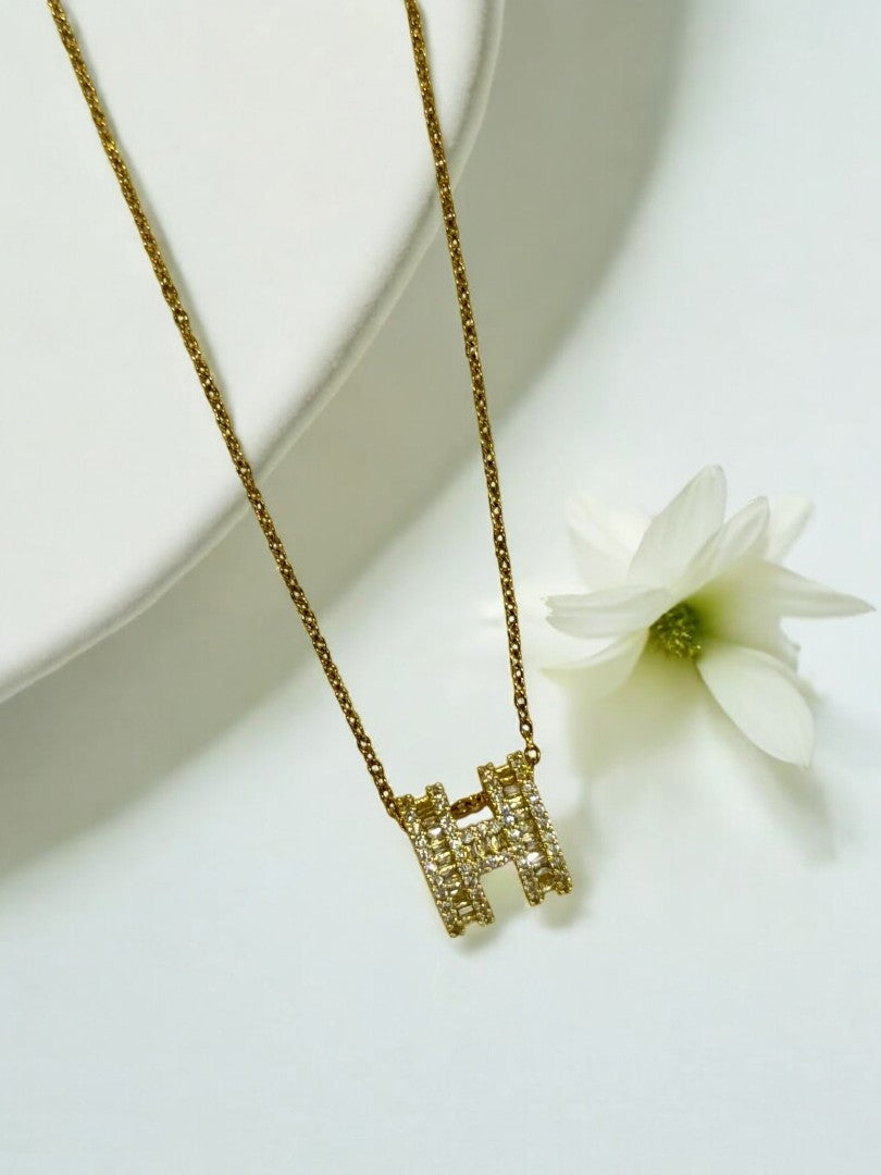 GOLDEN DIAMOND H NOELIE NECKLACE
