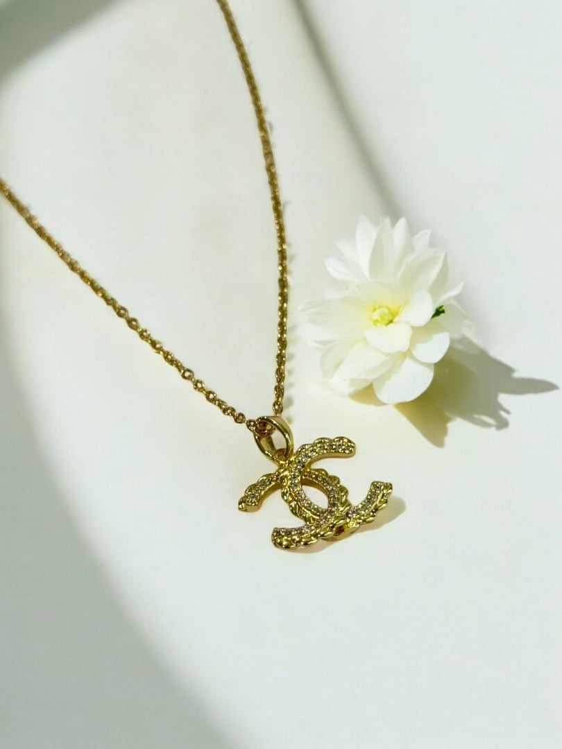 GOLDEN DIAMOND MILLER NECKLACE