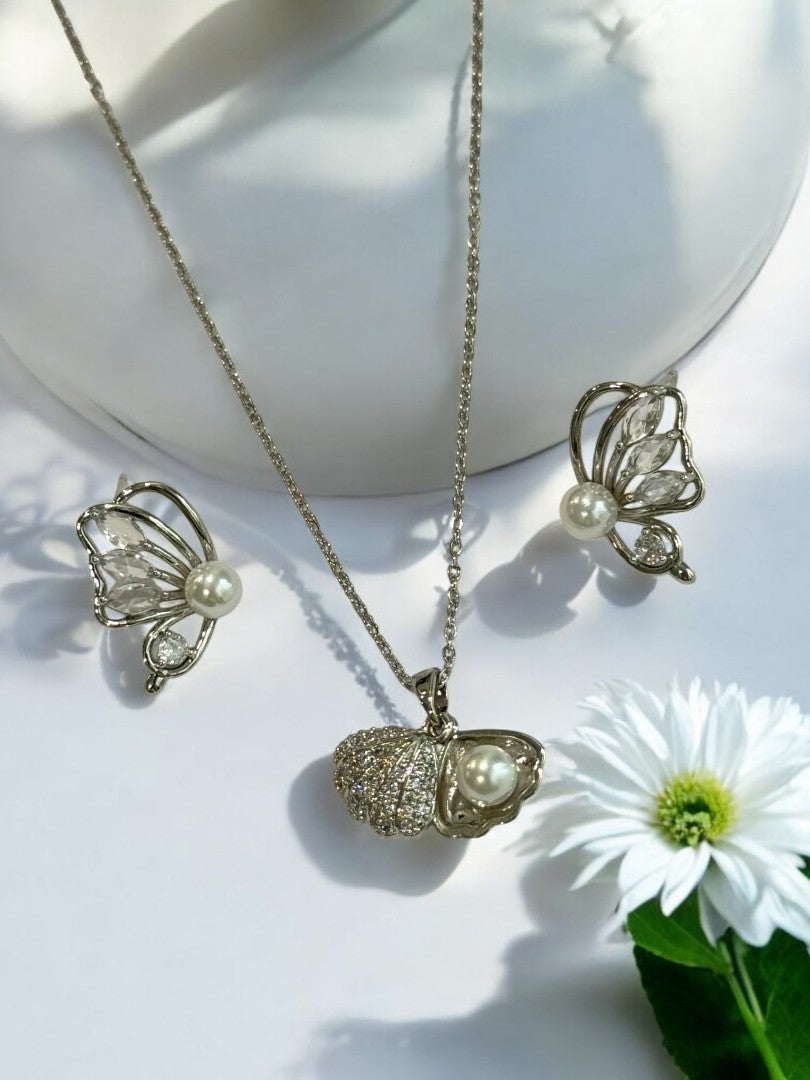 SILVER SEA SHELL PEARL  DINI NECKLACE