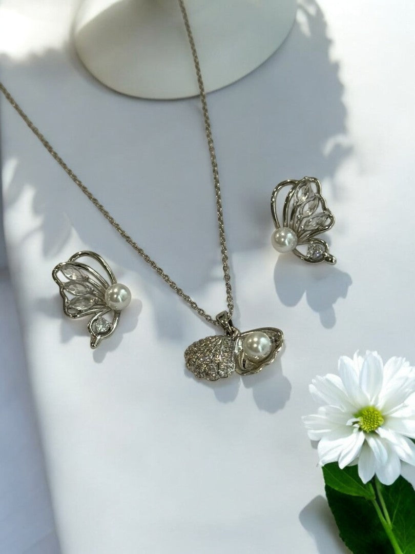 SILVER SEA SHELL PEARL  DINI NECKLACE