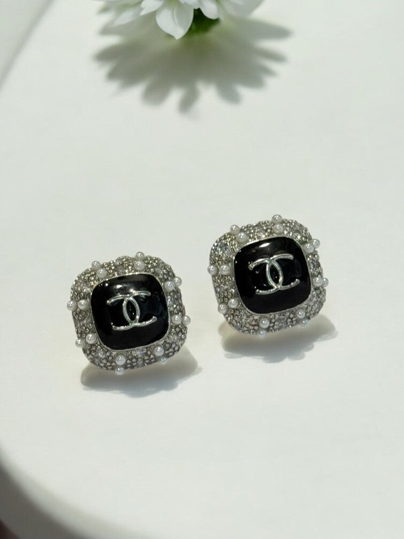 BLACK DIAMOND WREN EARRINGS