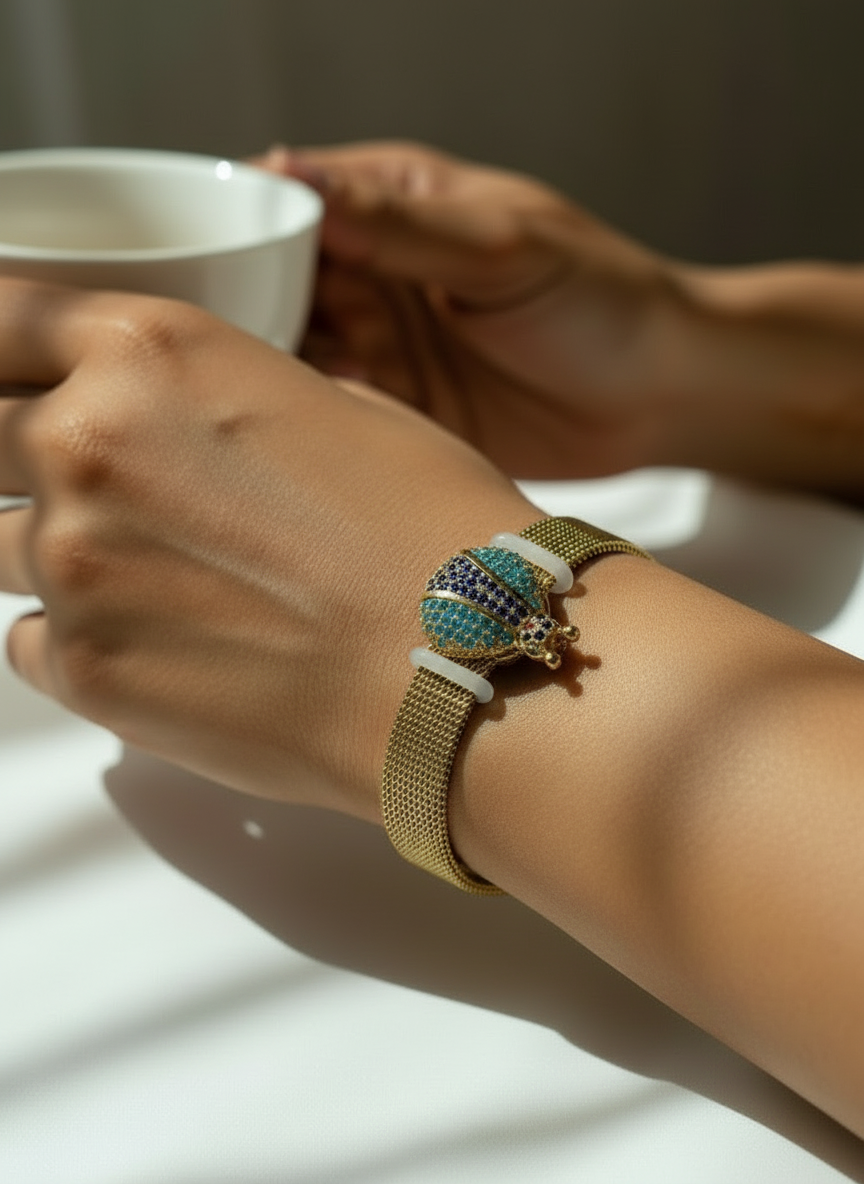 GOLDEN DIAMOND BUG UTPALA BELT BRACELET