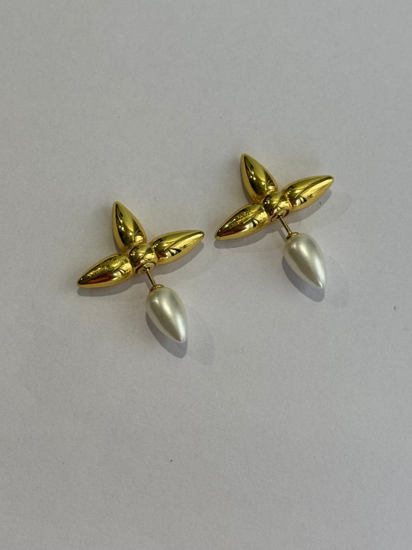 GOLDEN PEARL LV SETTIE EARRINGS