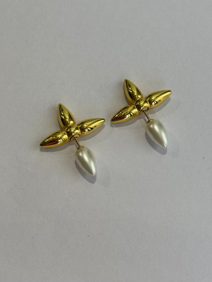 GOLDEN PEARL LV SETTIE EARRINGS