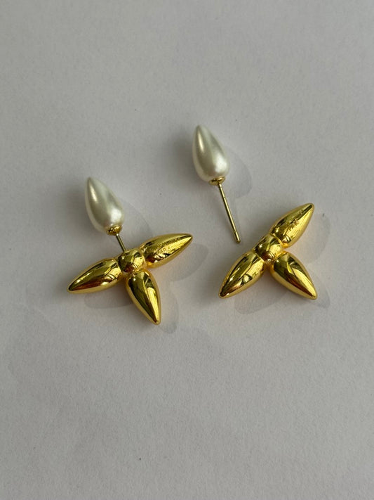 GOLDEN PEARL LV SETTIE EARRINGS