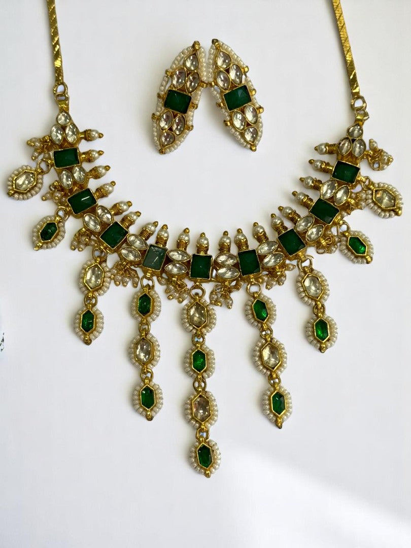 GREEN RUCHIKA KUNDAN JEWELLERY SET
