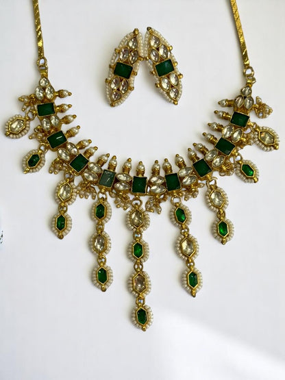 GREEN RUCHIKA KUNDAN JEWELLERY SET