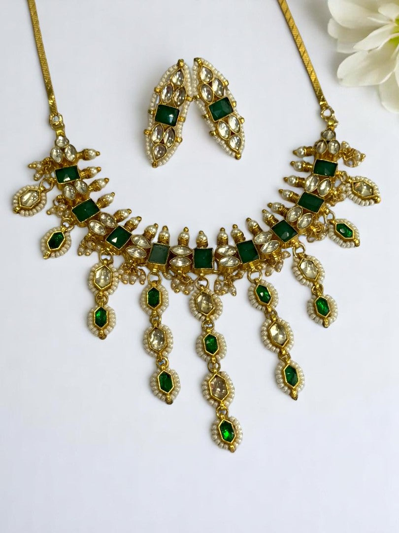 GREEN RUCHIKA KUNDAN JEWELLERY SET