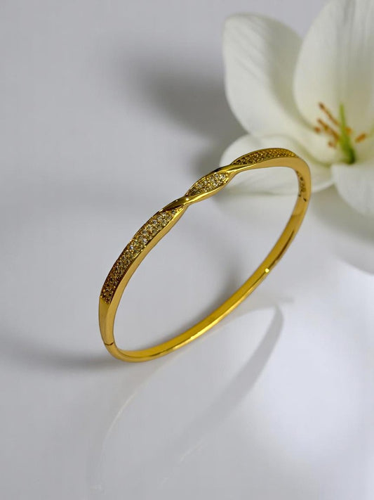 GOLDEN DIAMOND TWISTED KENNETH BRACELET