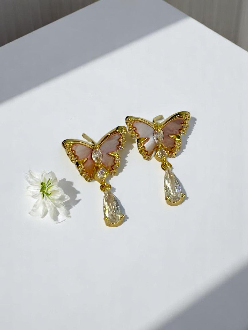 PINK RESIN BUTTERFLY JEFRREY EARRINGS