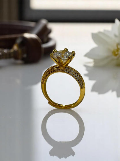 GOLD DIAMOND ARYANSHI RING