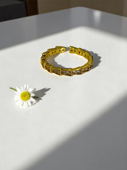 GOLDEN DIAMOND BHAVIKSHA RING