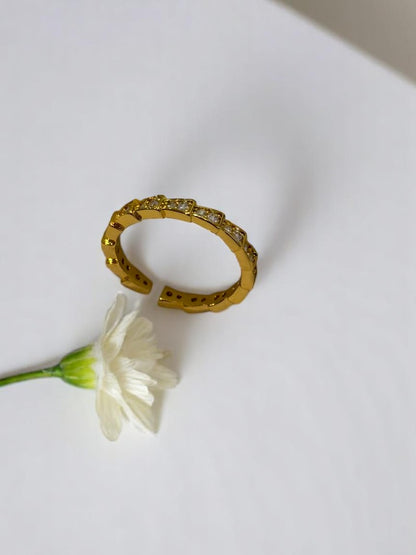 GOLDEN DIAMOND BHAVIKSHA RING