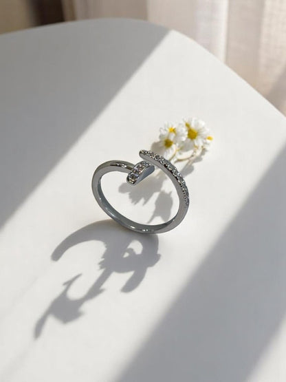 SILVER DIAMOND NAIL DHRUVINA RING
