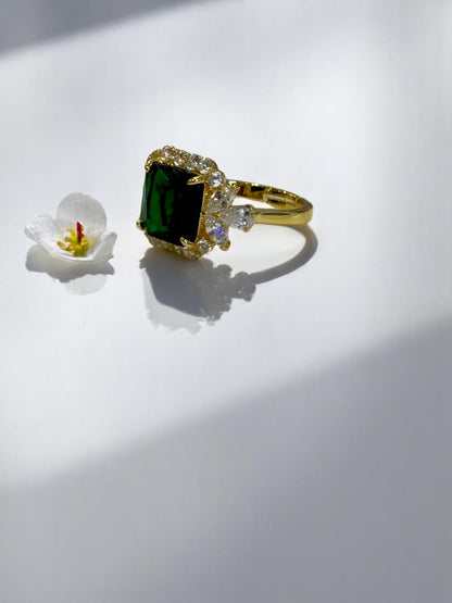 GREEN DIAMOND HRUVINA RING