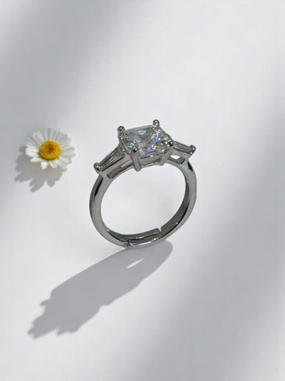 SILVER DIAMOND AMARI RING