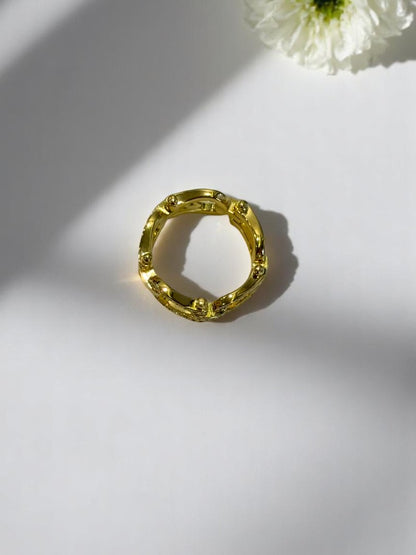 GOLDEN DIAMOND HORSESHOE CHOLAS RING