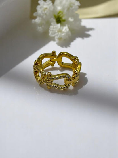 GOLDEN DIAMOND HORSESHOE CHOLAS RING