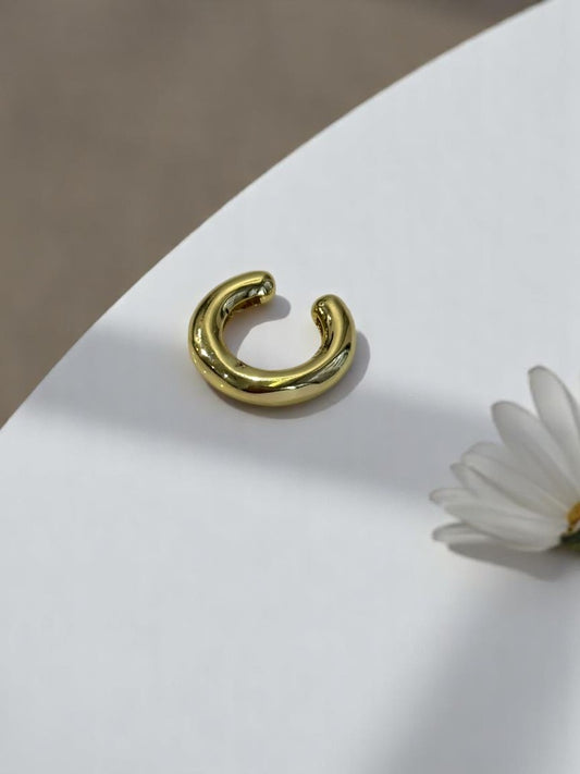 GOLDEN JONAH EAR CUFF