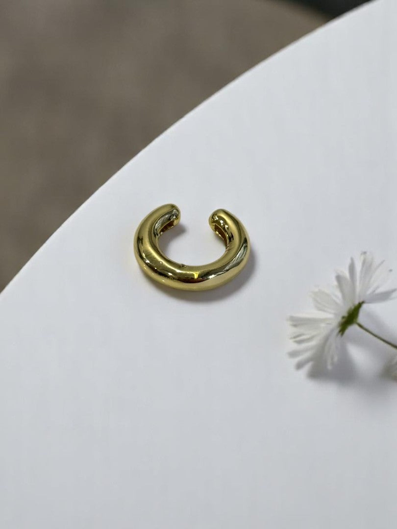 GOLDEN JONAH EAR CUFF