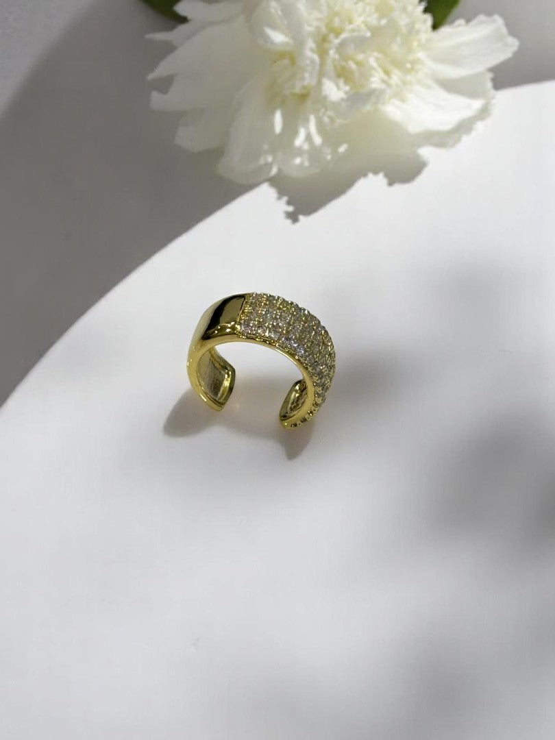 GOLDEN DIAMOND RYDER EAR CUFF