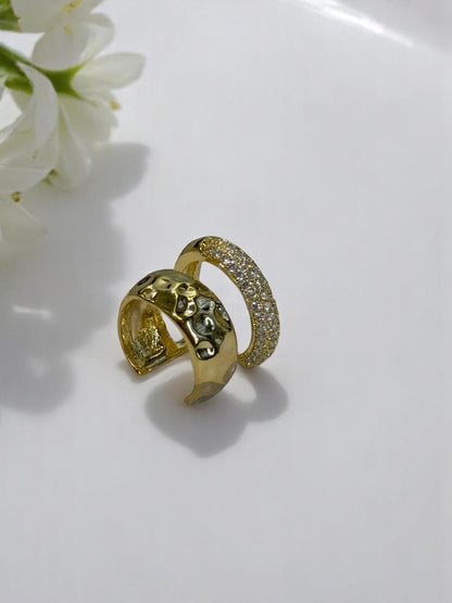 GOLDEN DIAMOND RENZO EAR CUFF