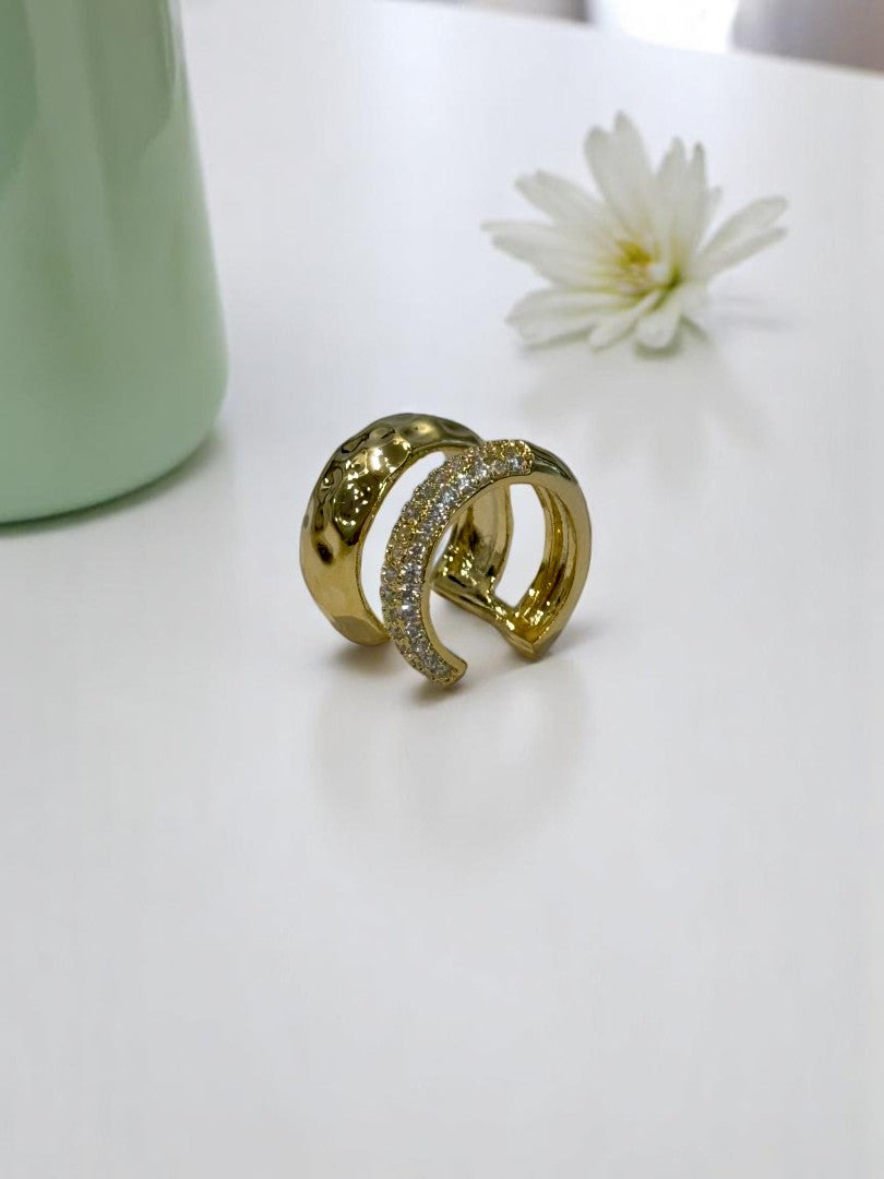 GOLDEN DIAMOND RENZO EAR CUFF