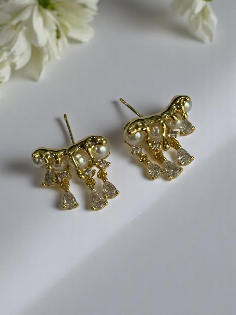 GOLDEN PEARL DIAMOND JOEL EARRINGS