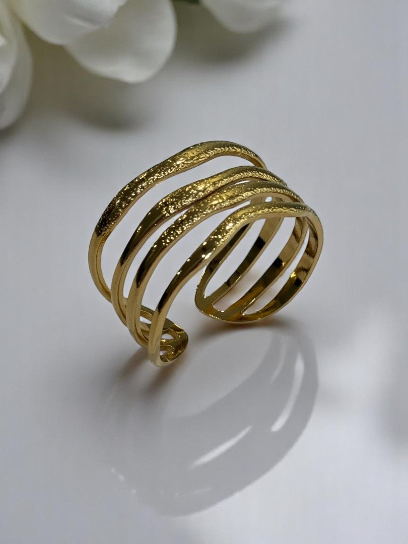 GOLDEN EITHAN BRACELET (CUFF)