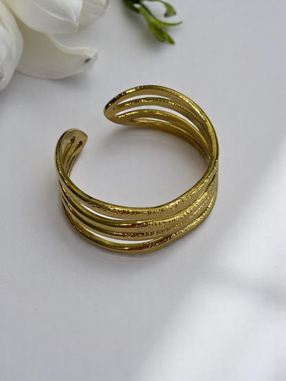 GOLDEN EITHAN BRACELET (CUFF)