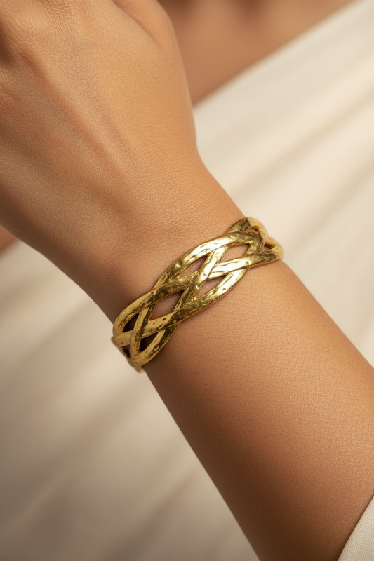 GOLDEN RILEY BRACELET (CUFF)