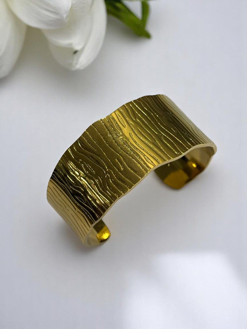 GOLDEN MILAAN BRACELET (CUFF)