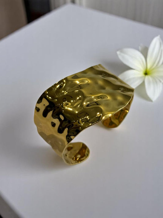GOLDEN MALAKAI BRACELET (CUFF)