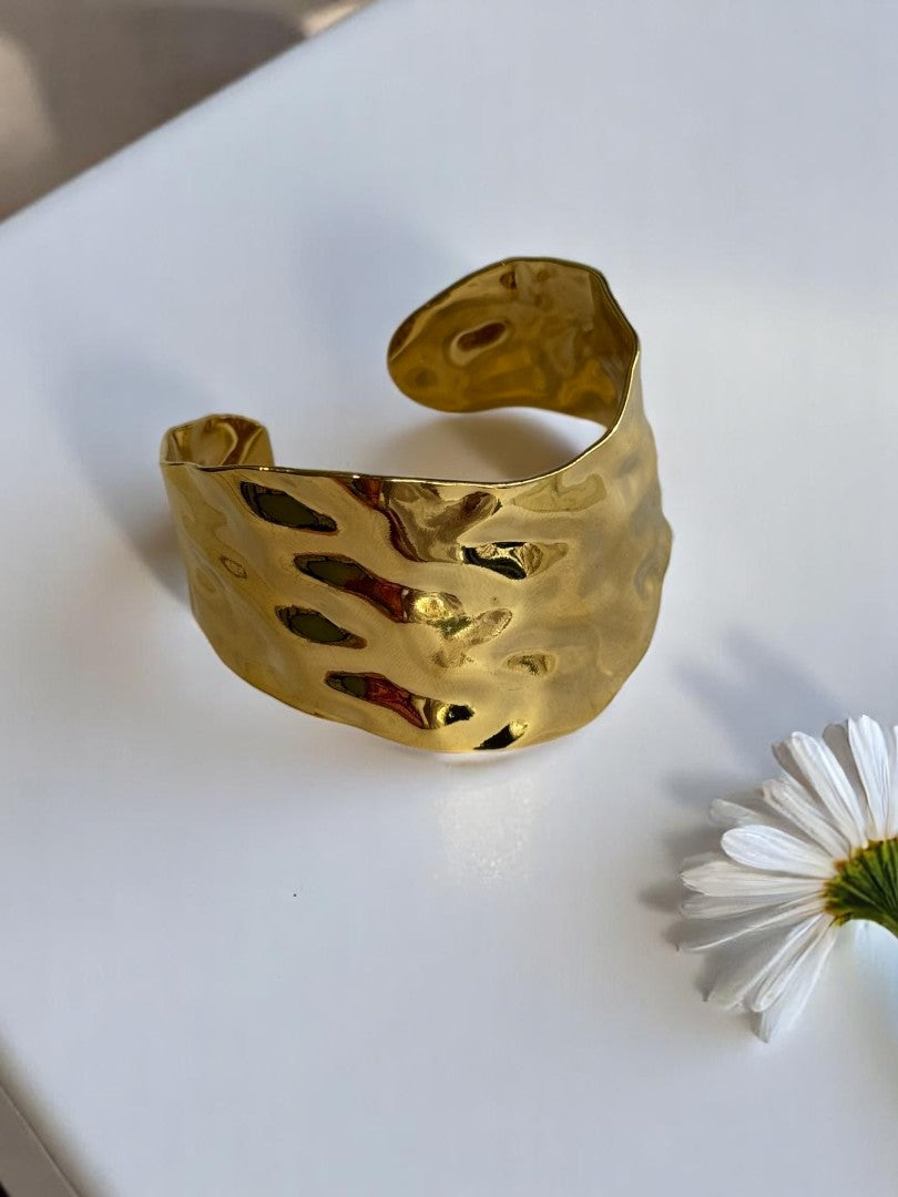 GOLDEN MALAKAI BRACELET (CUFF)