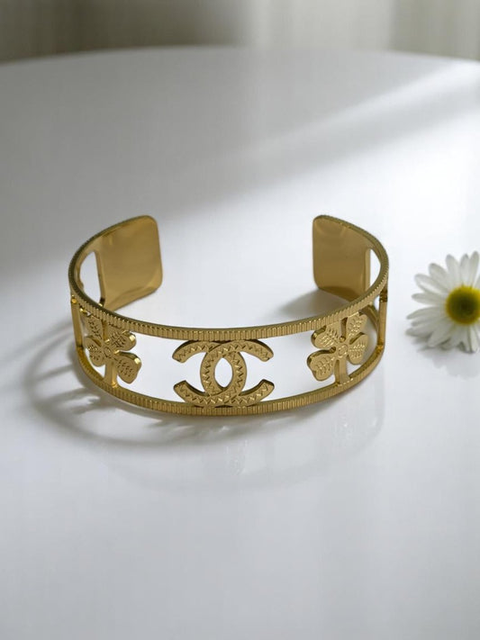 GOLDEN CHANEL FLOWER ENIX BRACELET (CUFF)