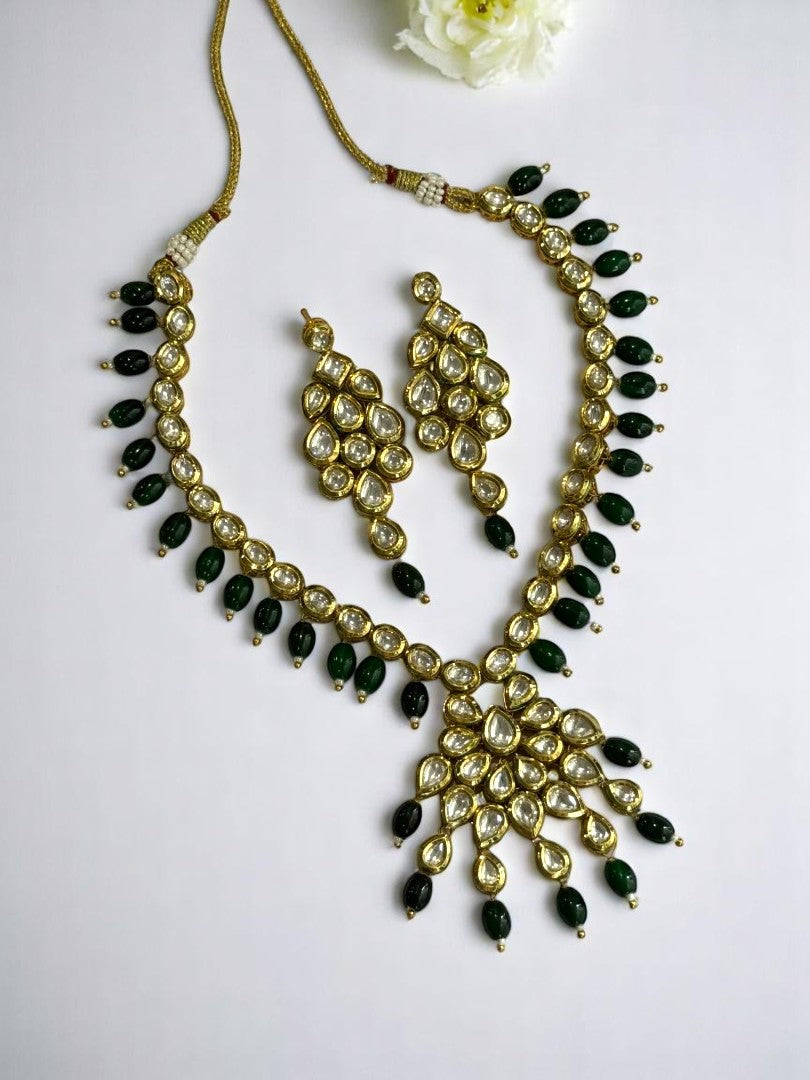 GOLDEN ABHILAKSHI JEWELLERY SET