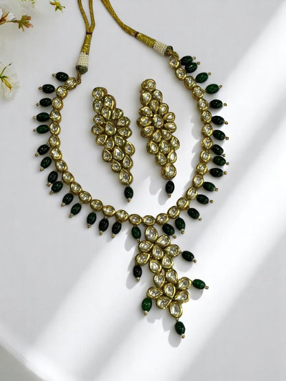 GOLDEN ALAKSHI JEWELLERY SET