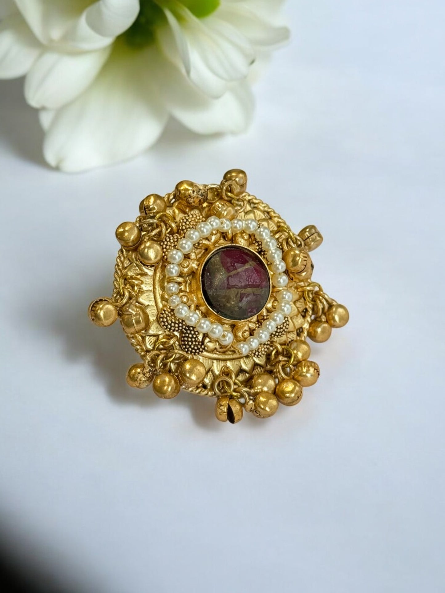 MAGENTA VIRANSHI GERMAN SILVER RING