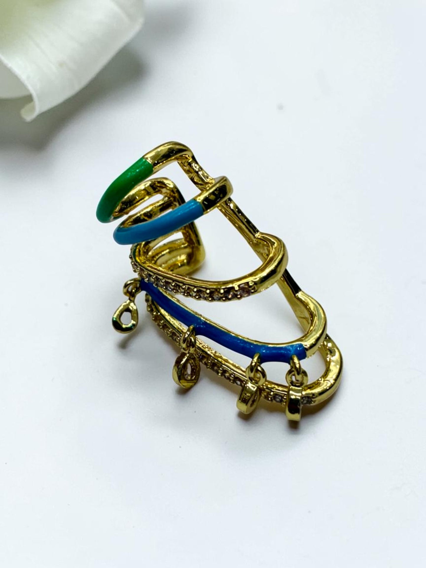 MULTI DIAMOND CHARLTON EAR CUFF