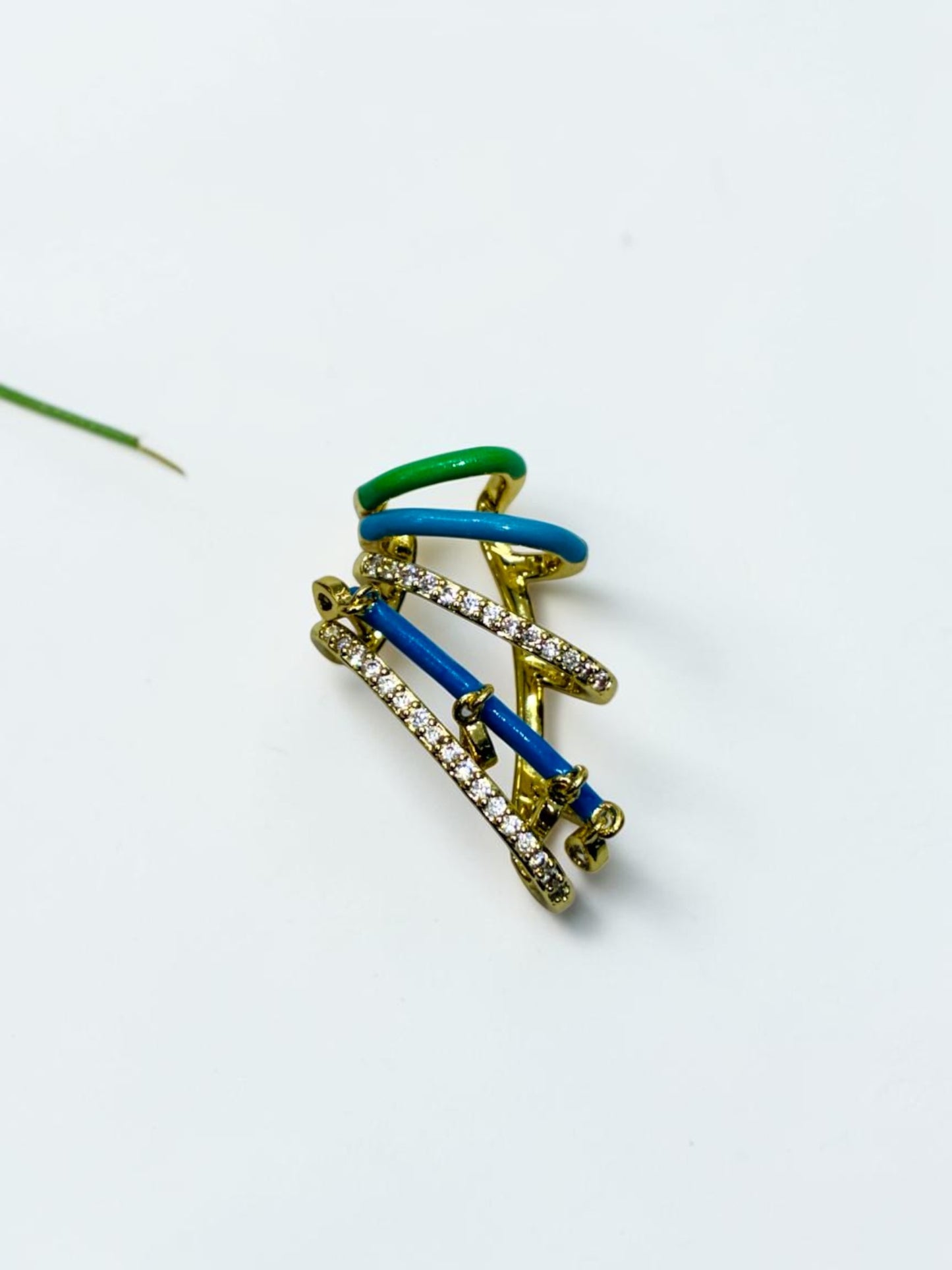 MULTI DIAMOND CHARLTON EAR CUFF