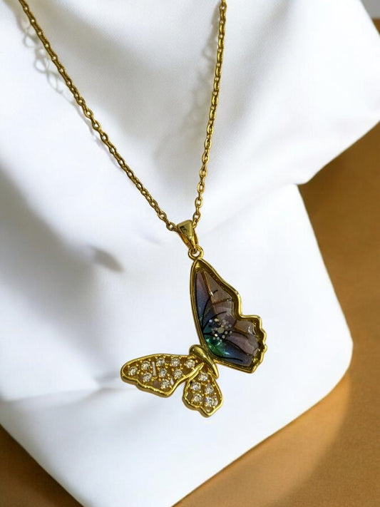 GOLDEN CHAIN WITH DIAMOND BUTTERFLY