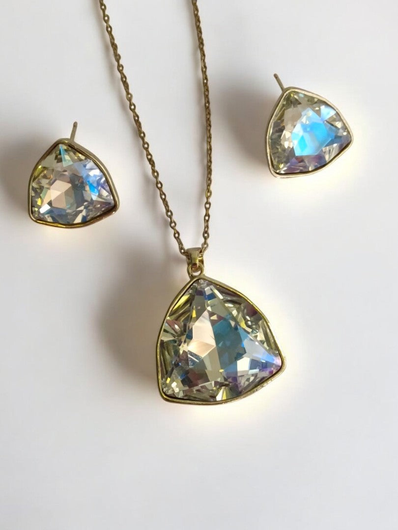 18K GOLD PLATED REFLECTION STONE WITH MATCHING EARRING