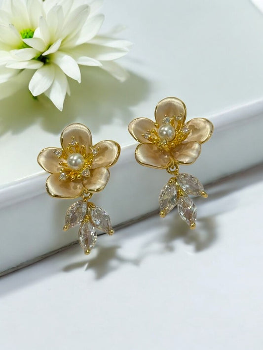 LIGHT PINK FLOWER HANRY EARRINGS