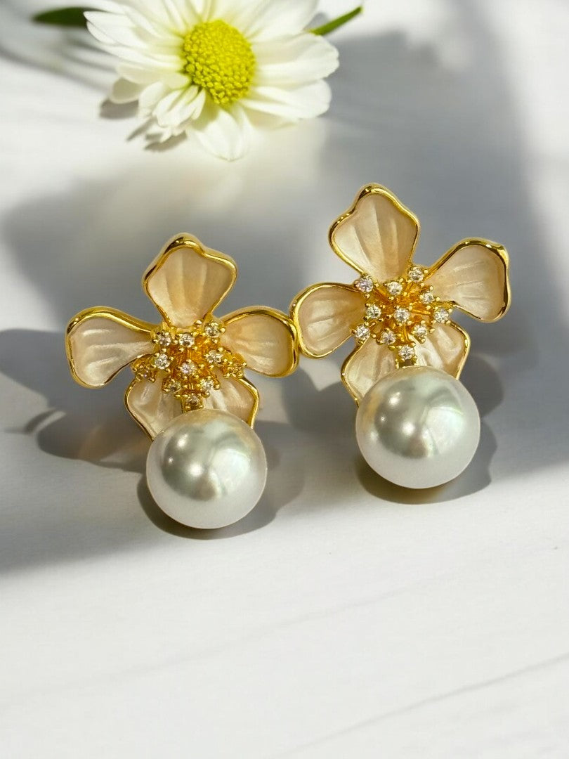 OFF-WHITE PEARL REMING EARRINGS