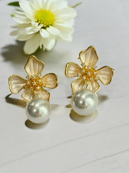 OFF-WHITE PEARL REMING EARRINGS