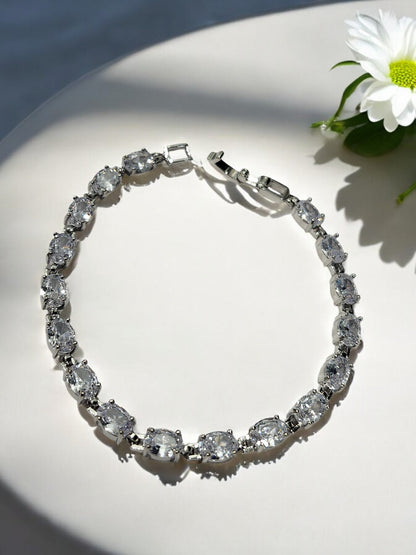 92.5 SILVER OVAL DIAMOND BRACELET
