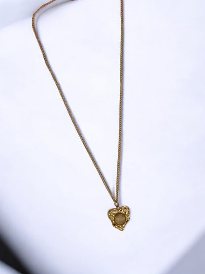 GOLDEN CHAIN WITH PEARL AND HEART