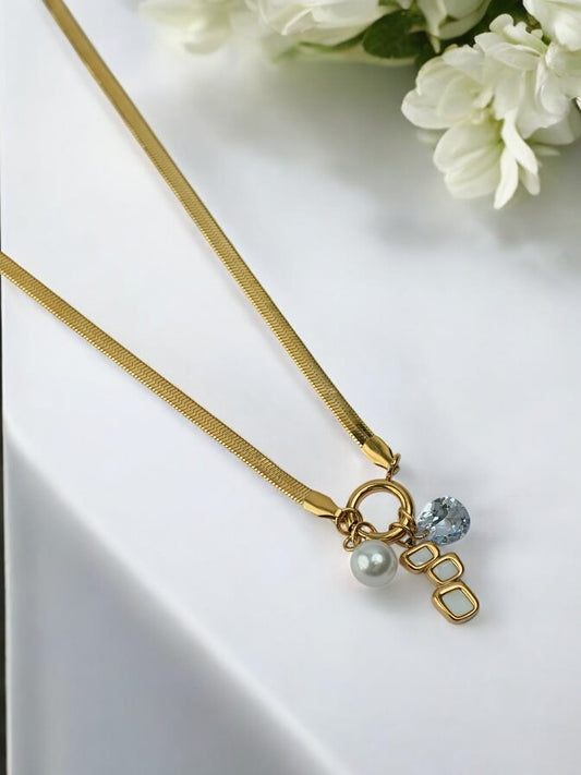GOLDEN CHAIN WITH CHARMS LIKE PEARL, DIAMOND LOOKS BEAUTIFUL