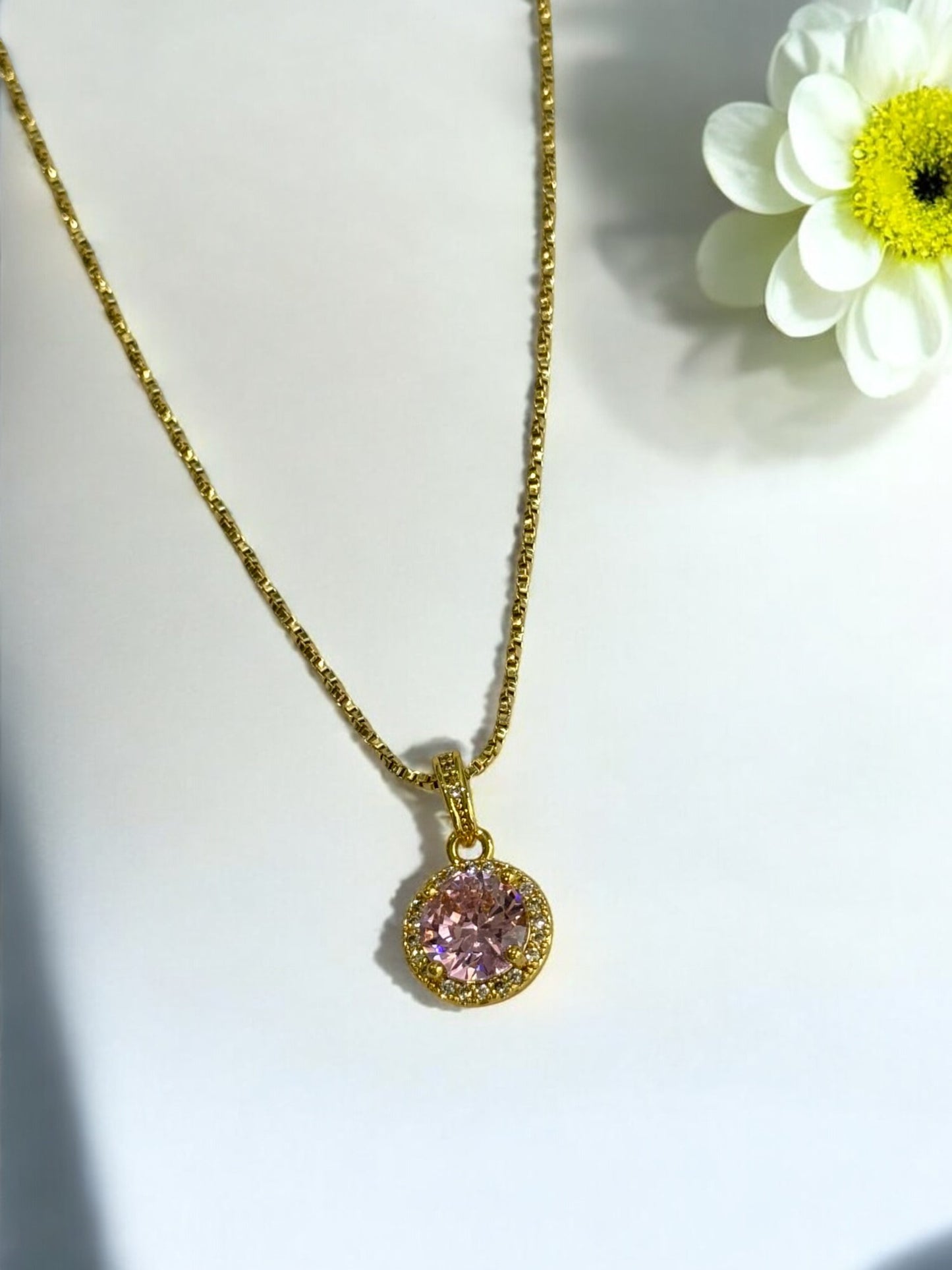 PINK DIAMOND AXSON NECKLACE